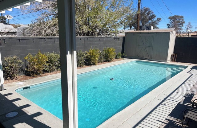 Historic Henderson Retreat Private Pool Included