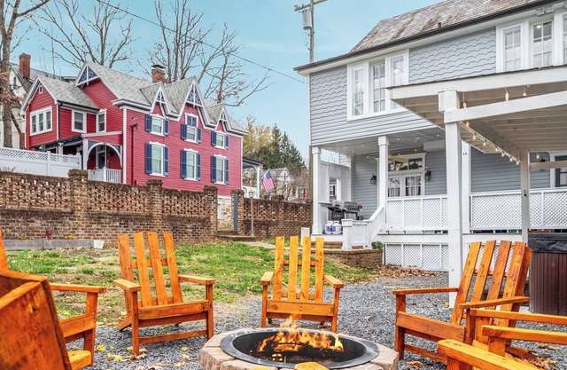 Historic Home w/Sauna, HotTub, Speakeasy & Game Room