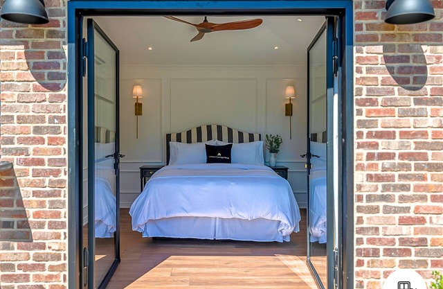 Historic Phoenix's Midtown Carriage House, Downtown {Free Parking}