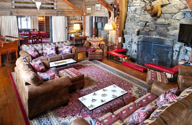 HISTORIC RIVER RANCH LAKE PLACID WITH SPECTACULAR MOUNTAIN VIEWS STR-200325