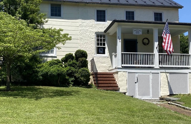 Historic Three Bedroom Home in Downtown Harpers Ferry