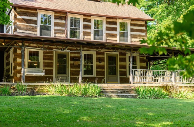 Historical 52 acres, Brown County, Pets