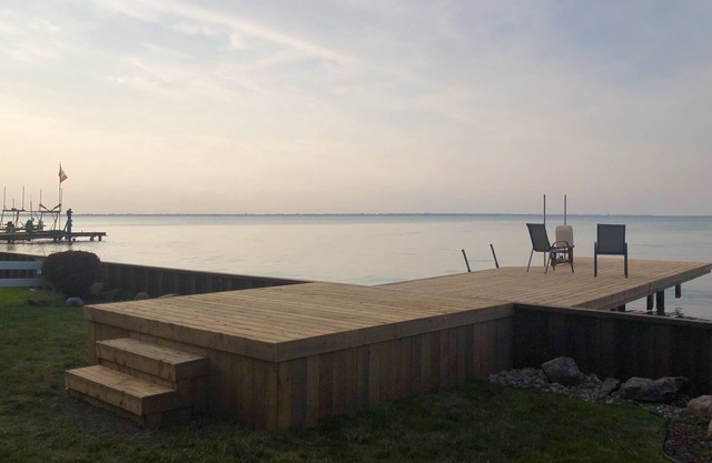 HMH Hospitality - Cozy LakeFront property
