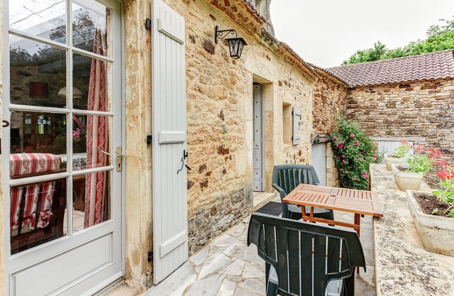 Holiday home with garden