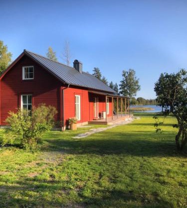 holiday accommodation at Lake Vallsjön
