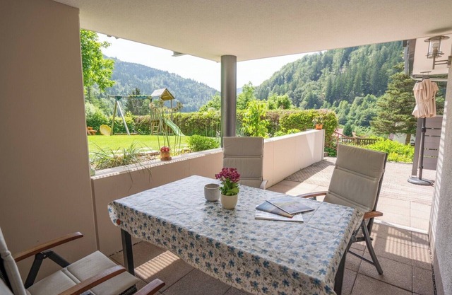 Holiday Apartment "Haus Franziska" with Mountain View, Private Terrace & Wi-Fi