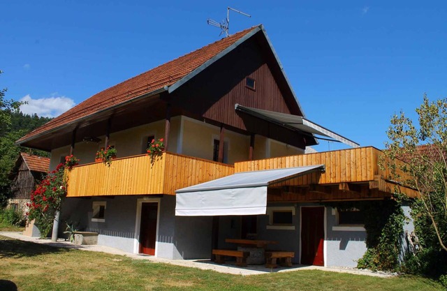Holiday apartment with two separate floors