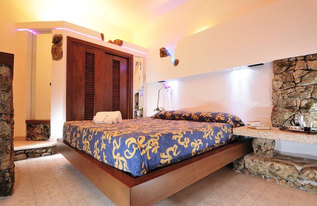 Holiday apartments L'Ea di Lavru nSEA VIEW 3-rooms apartment-TOP INTERIOR DESIGN