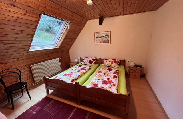 Holiday Apartment '2' with Mountain View, Shared Garden and Wi-Fi