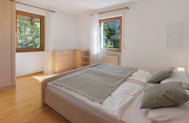 Holiday Apartment 'A' with Mountain View, Private Outdoor Area and Wi-Fi