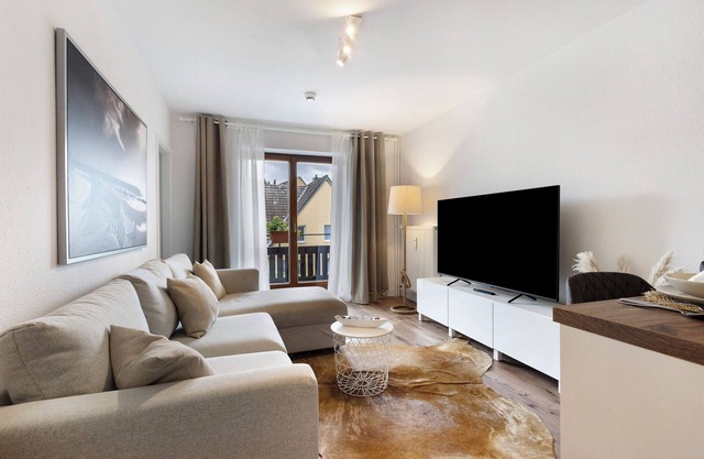 Holiday Apartment 'Alte Meierei Heimathafen' with Shared Garden, Balcony and Wi-Fi