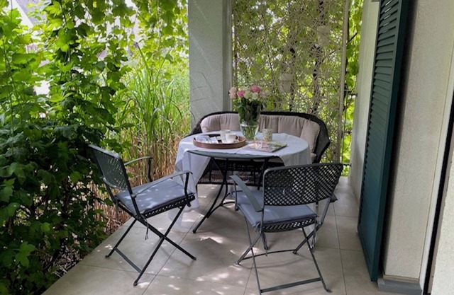 Holiday Apartment "Casa Bella" with Private Terrace & Wi-Fi
