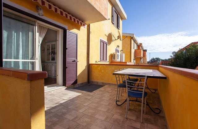 Holiday Apartment Casa Gianfranca with Mountain View, Terrace & Wi-Fi