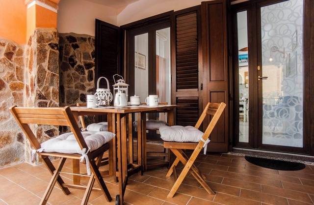 Holiday Apartment ‘Casa Vacanze Pula' with Balcony & Terrace