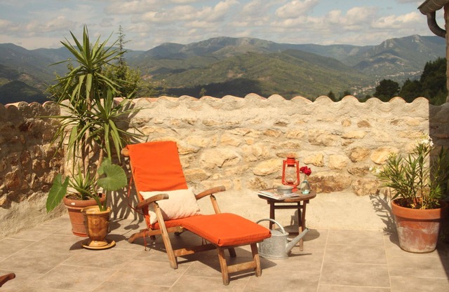 Holiday apartment Chirols for 1 - 5 persons with 2 bedrooms - Row house