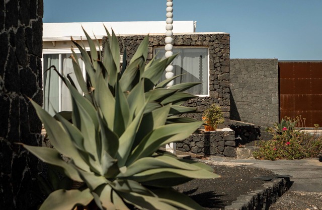 Holiday Apartment 'Suite Arte y Dragos' with Mountain View, Wi-Fi and Air Conditioning
