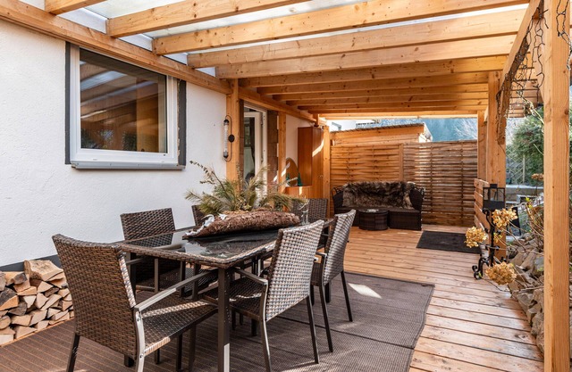 Holiday Apartment 'Gartenblick' with Mountain View, Shared Pool and Wi-Fi