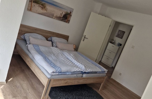 Holiday Apartment 'Kleve Kellen' with Balcony and Wi-Fi