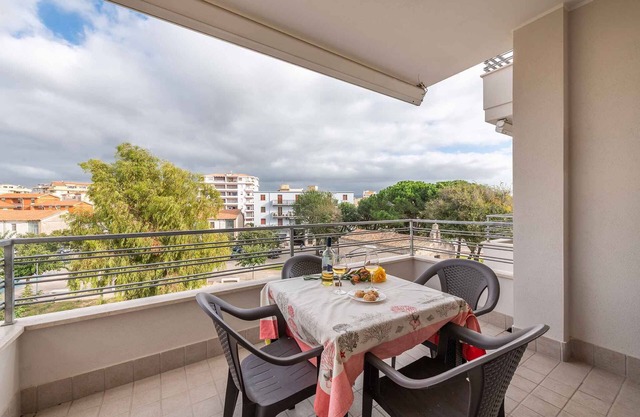 Holiday apartment mit Klimaanlage und Terrasse