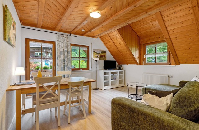 Holiday Apartment 'Morgensonne' with Shared Terrace, Shared Garden and Wi-Fi