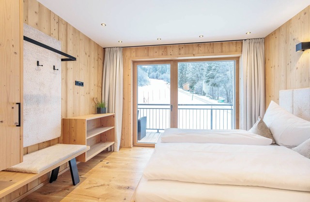 Holiday Apartment 'Mountain Suite No. 101' with Mountain View, Terrace and Wi-Fi
