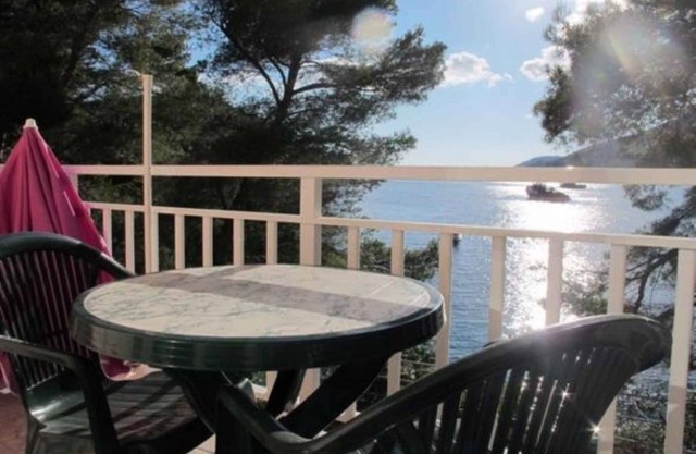 Holiday apartment only 20 m from the beach