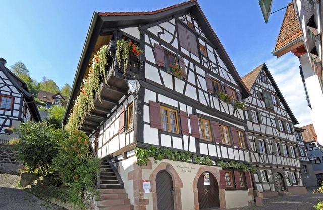 Holiday Apartment "Strumpfweberhaus" with Private Terrace & Wi-Fi