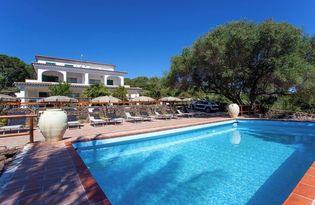 Holiday Apartment ‘Villa Mula 3’ with Sea View, Wi-Fi, Terrace & Shared Pool; Parking Available