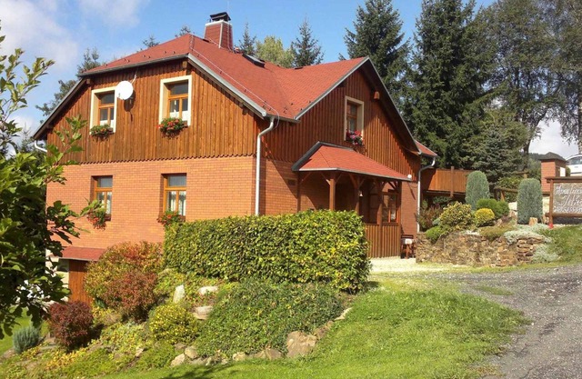 Holiday apartment with view of the piste