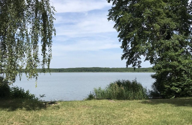 Holiday Home 'Ferienhaus Am Mellensee' with Lake View, Shared Terrace and Private Garden