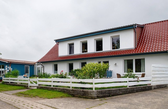 Holiday flat 'Möve ABA Apartment 33' with sea view, shared garden and WLAN