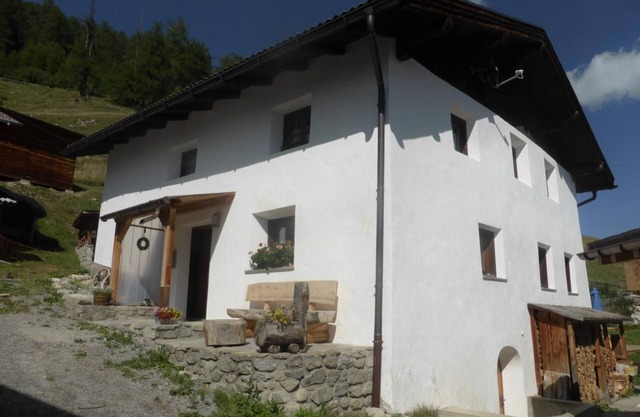 Holiday house Sta. Maria Val Müstair for 1 - 6 persons with 3 bedrooms - Multistorey holiday home/ma