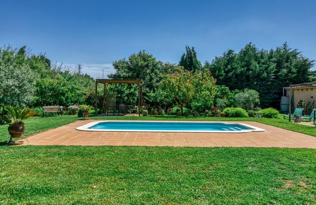 Holiday Home 'Castell del Montgrí' with Mountain Views, Pool and Wi-Fi