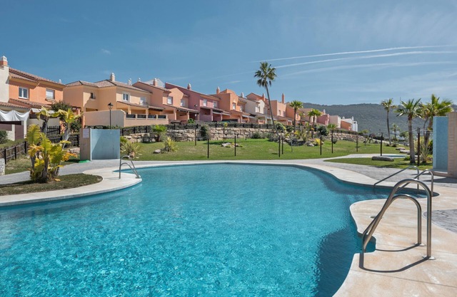 Holiday Home 'Bonita' with Sea Views, Shared Pool and Wi-Fi