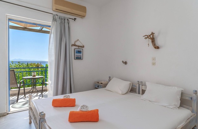 Holiday Home '4 Kypri Seaview Perasma Studio' with Sea View, Wi-Fi and Air Conditioning