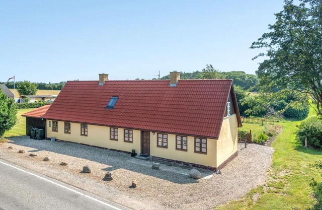 Holiday Home Aki - 1-5km from the sea by Interhome