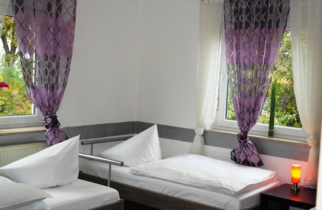 Holiday Home 'Bailey' with Private Garden, Balcony and Wi-Fi