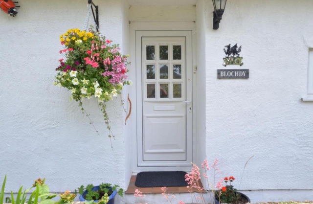 Holiday Home Caernarfon View Cottage by Interhome
