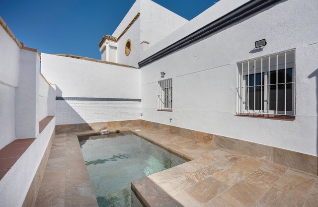 Holiday Home 'Camposoto' with Private Pool, Wi-Fi and Air Conditioning