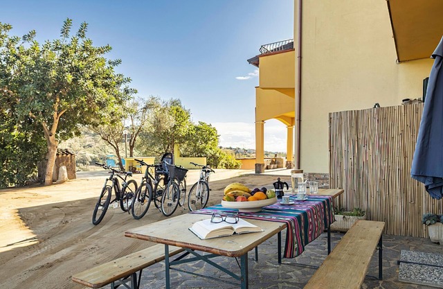 Holiday Home "Casa Aurora con Giardino" with Private Terrace & Wi-Fi