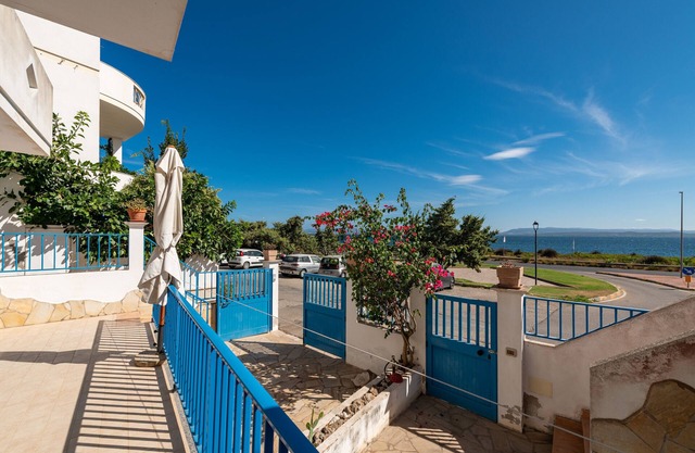 Holiday Home Casa Vacanze 21 Aprile - T with Sea View & Terraces