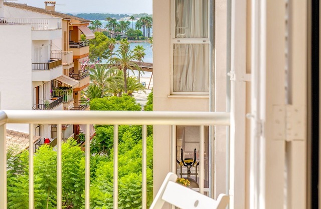 Holiday Home Can Jaume with Sea View, Wi-Fi, A/C & Balcony