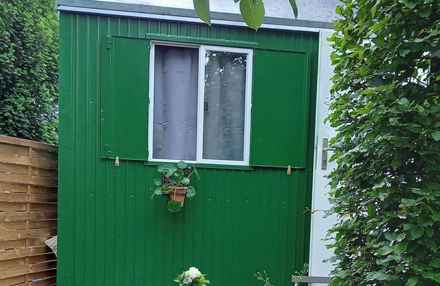 Holiday Home 'Flora-marie Der Bauwagen' with Balcony and Wi-Fi