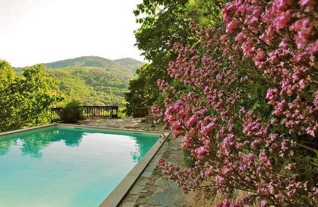 Holiday Home in Ardèche – Private Pool, Peaceful Setting, Pets Welcome