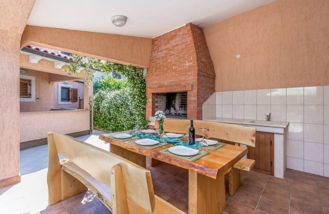 Holiday Home in Loborika with Terrace, Air condition, WIFI, Washing machine (3642-1)