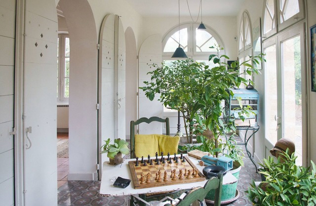 Holiday Home in Lourmarin – Stunning View of the Château