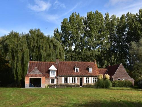 Holiday Home in Saint-Omer near Lake & Forest