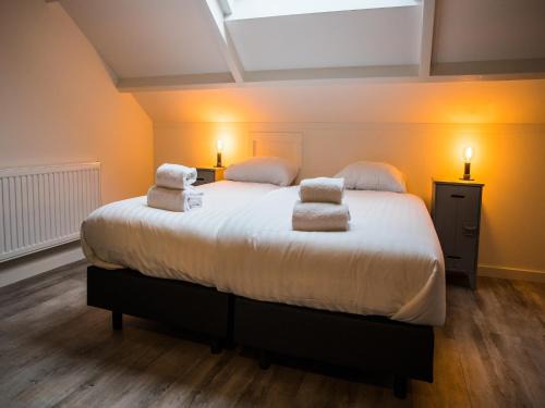 Holiday Home in Vrouwenpolder near Beach, cleaning included