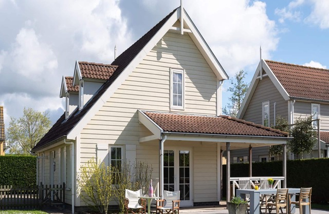 Holiday Home in Zeeland with Garden