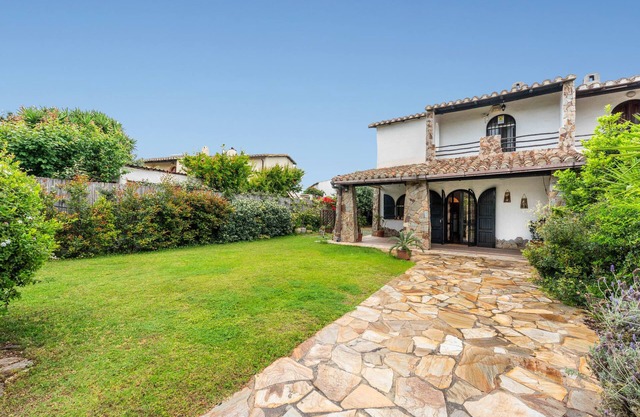 Holiday Home 'Stella' with Private Terrace, Private Garden and Wi-Fi